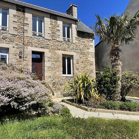 Maison Vue Sur Avec Jardin Wifi Au Port De Ploumanac'h A - Ref 325 *